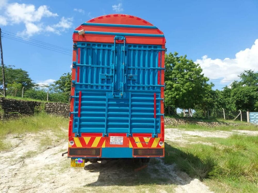 Magari 124 2007 lipo Arusha