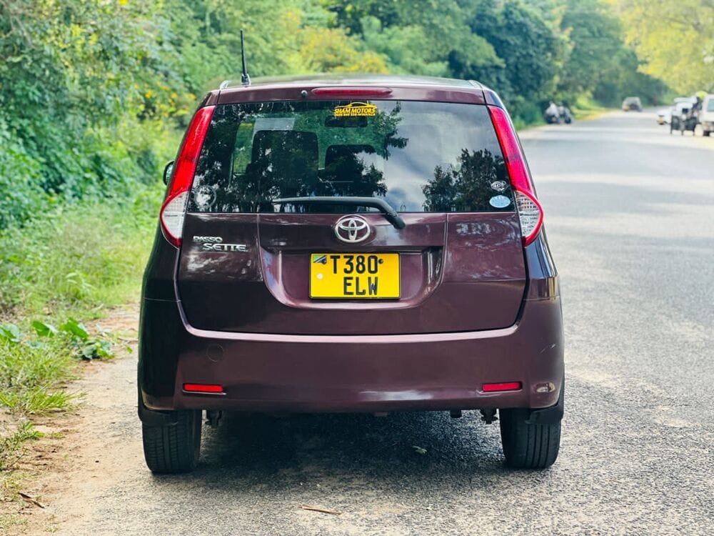 Toyota Passo bei poa sokoni Mwanza Tanzania