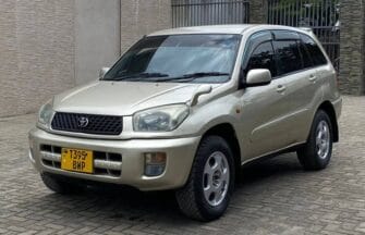 Bei Ya Toyota Rav4 2003 Sokoni Dar es salaam Tanzania