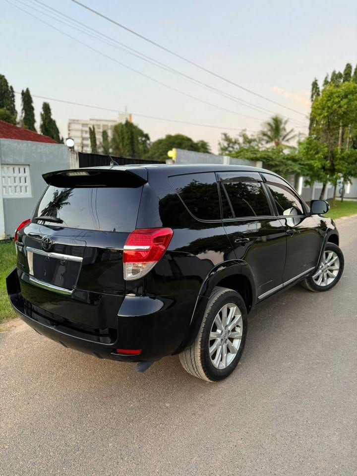 Buy Toyota Vanguard 2011 for Sale in Dar es salaam