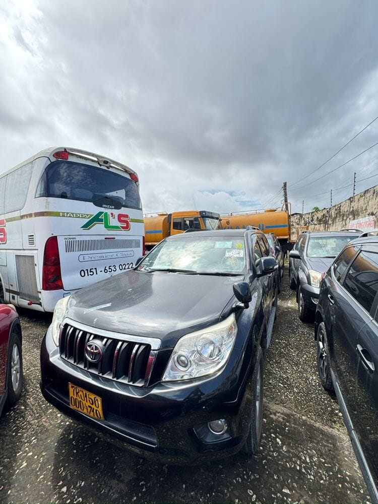 Magari Land Cruiser Prado 2016 lipo Dar es salaam