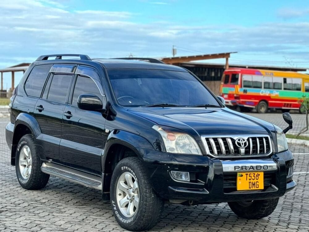 Magari Land Cruiser Prado 2005 lipo Geita