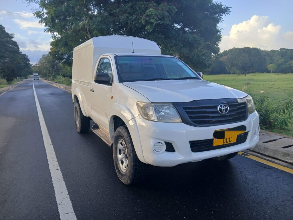 Used Toyota Hilux 2012 for Sale in Dar es salaam