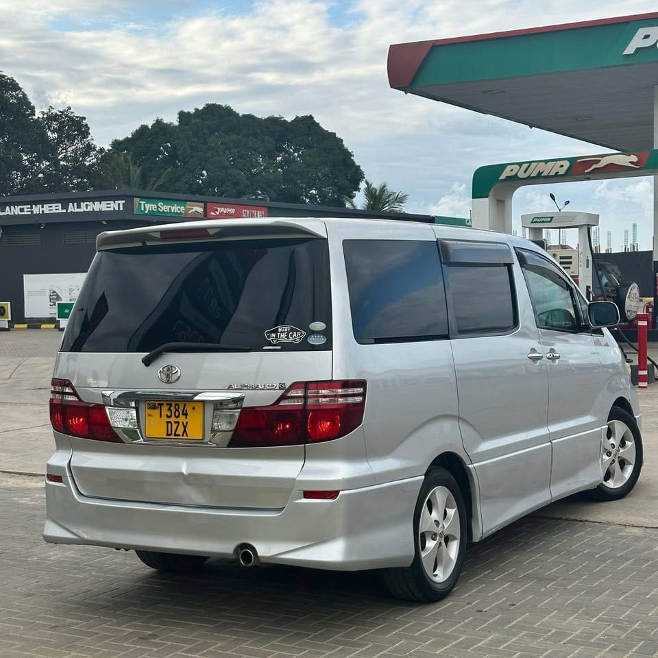 Price Of Toyota Alphard 2005 for Sale in Tanzania