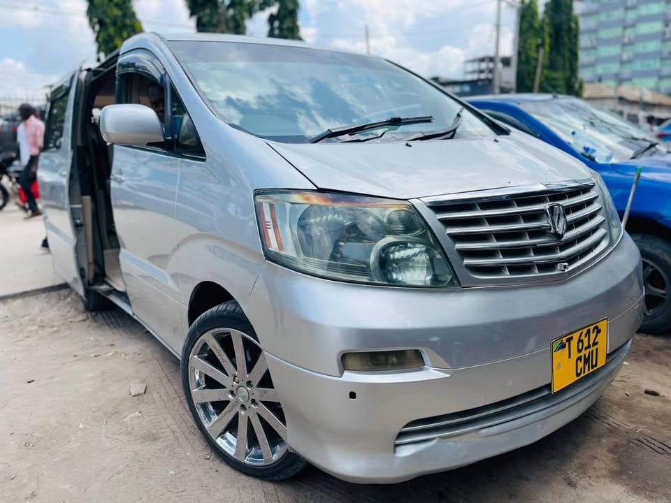 Magari Sokoni Toyota Alphard ya Bei Poa 2004