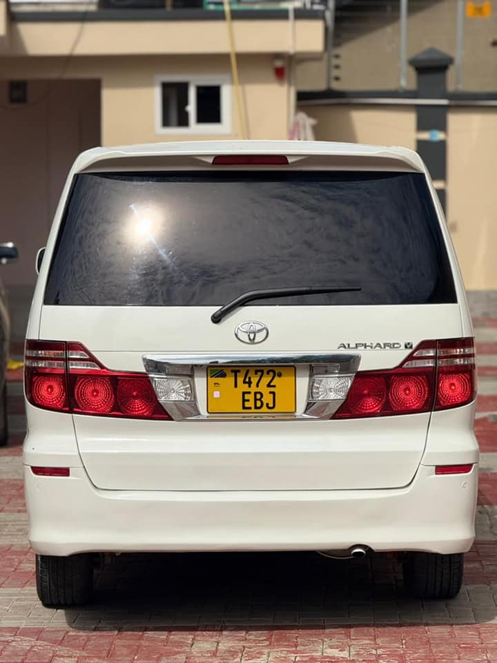 Toyota Alphard 2005 for Sale in Dar es salaam