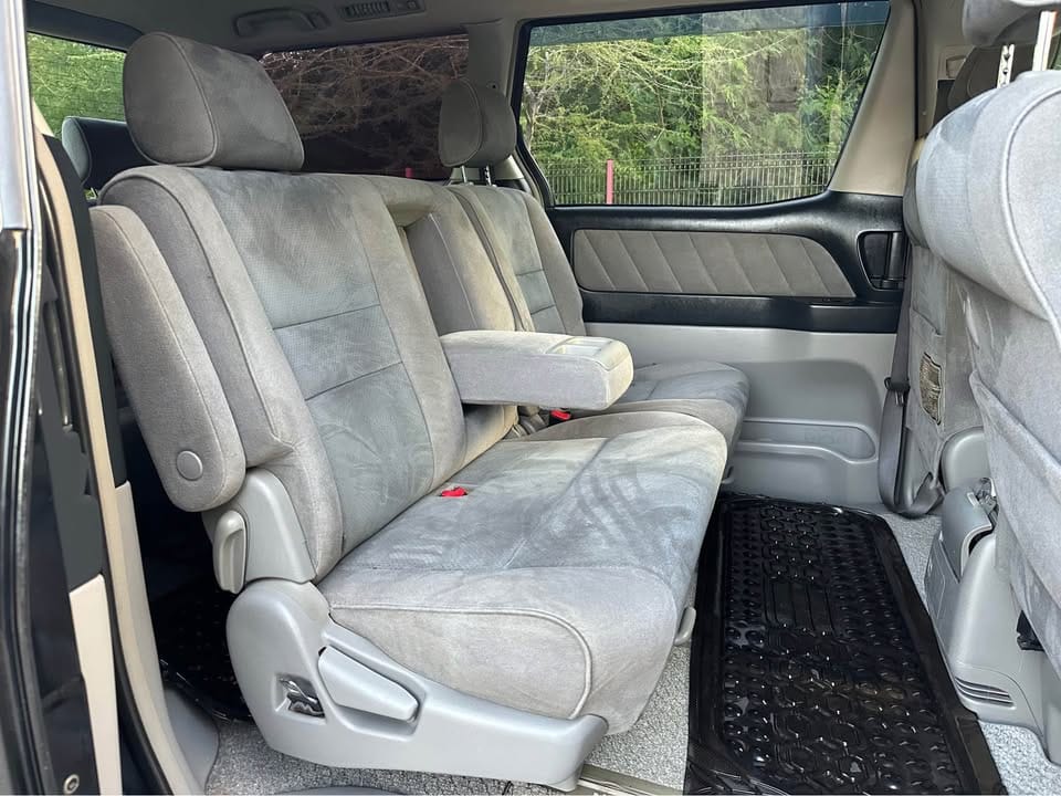 Price Toyota Alphard 2004 for Sale in Dar es salaam
