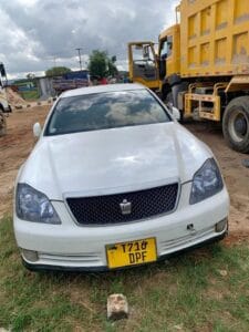 Used Toyota Crown 2004 for Sale in Dar es salaam