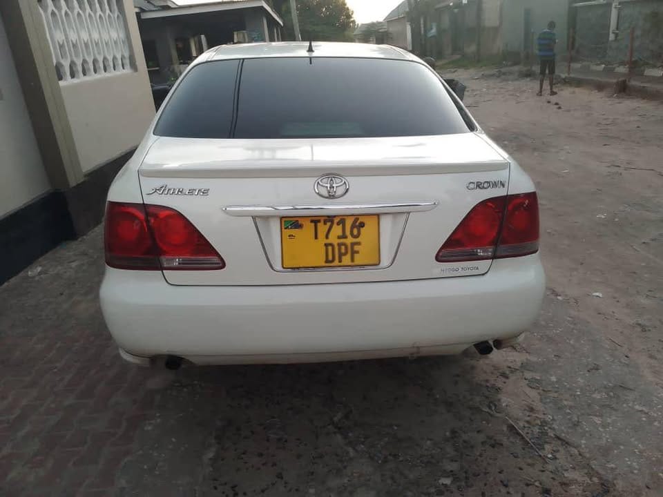 Buy Toyota Crown 2004 for Sale in Dar es salaam