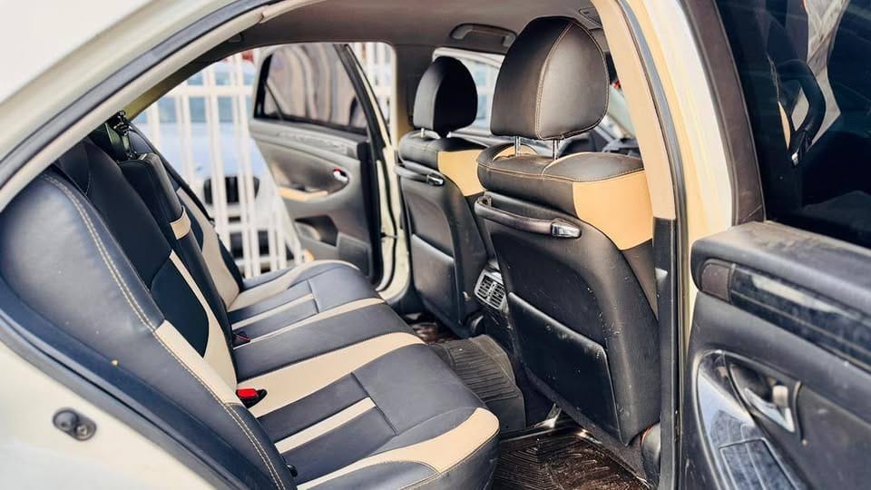 Toyota Crown 2004 for Sale in Dar es salaam