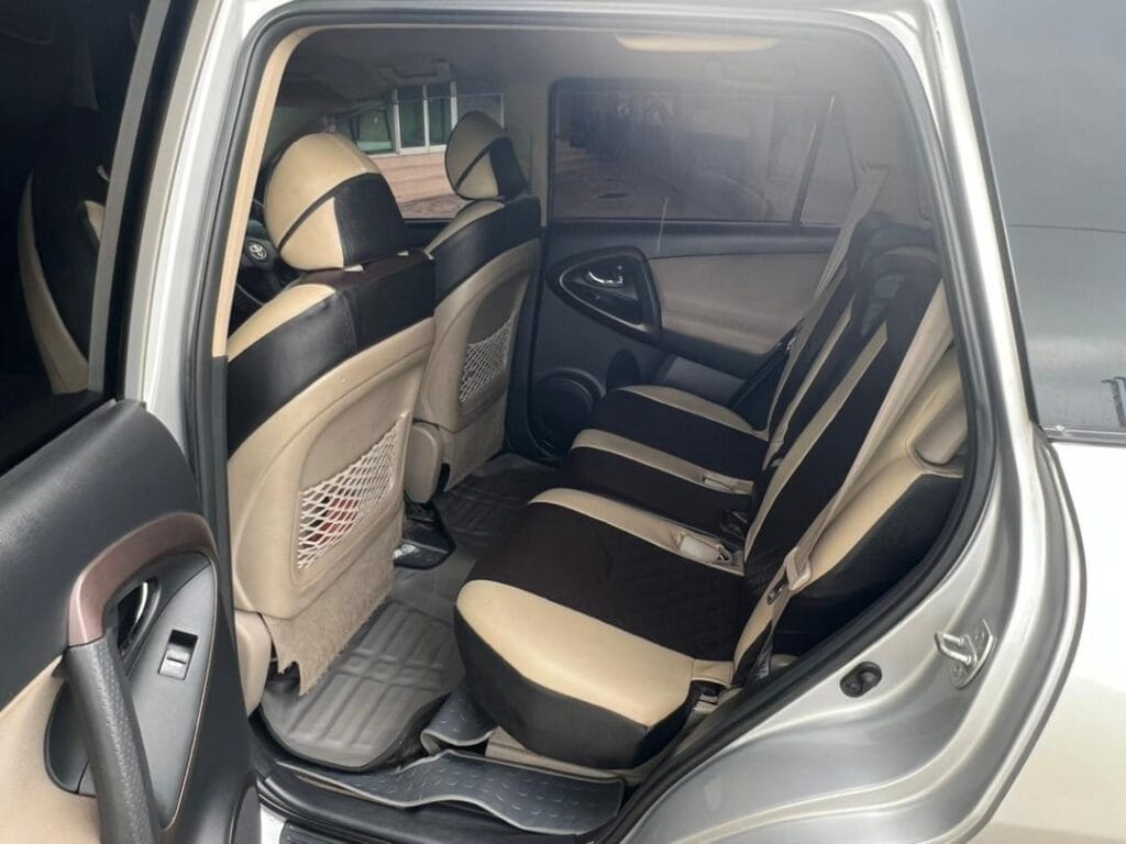 Price Toyota Vanguard 2010 for Sale in Dar es salaam