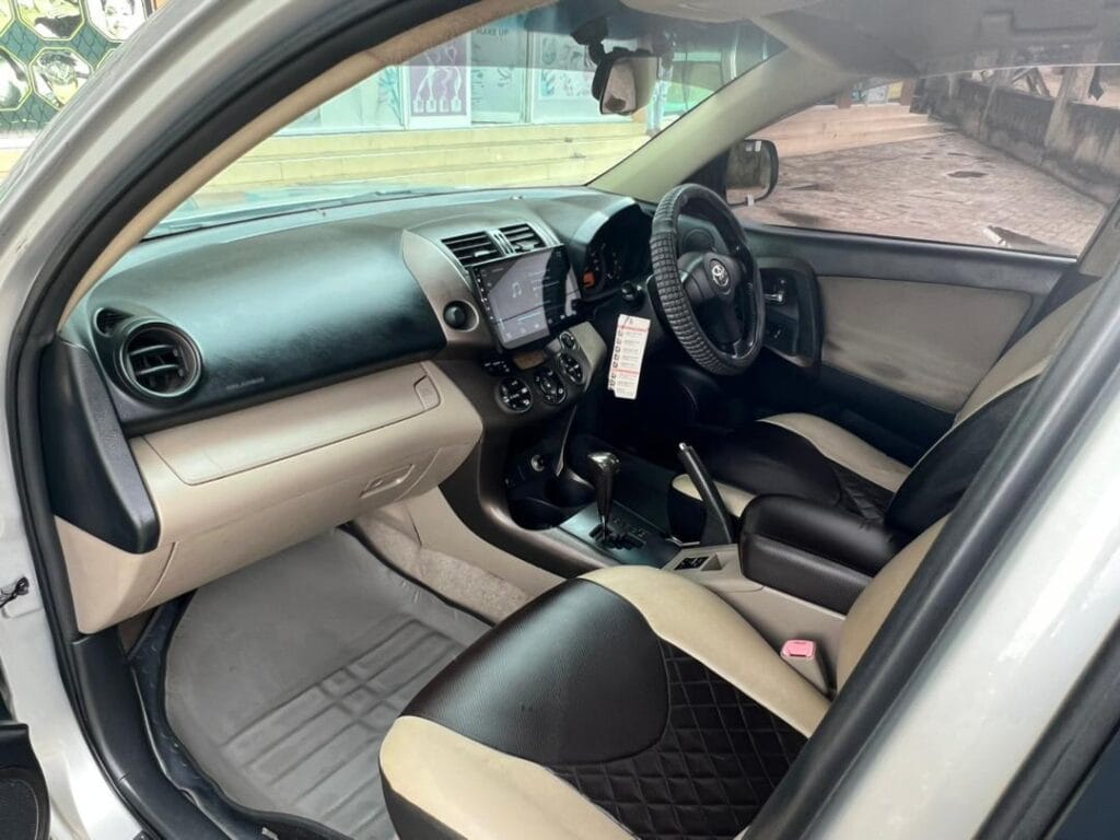 Toyota Vanguard 2010 for Sale in Dar es salaam