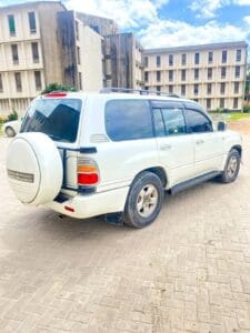 Bei ya Toyota Land Cruiser V8 2003 Sokoni Dar es salaam Tanzania