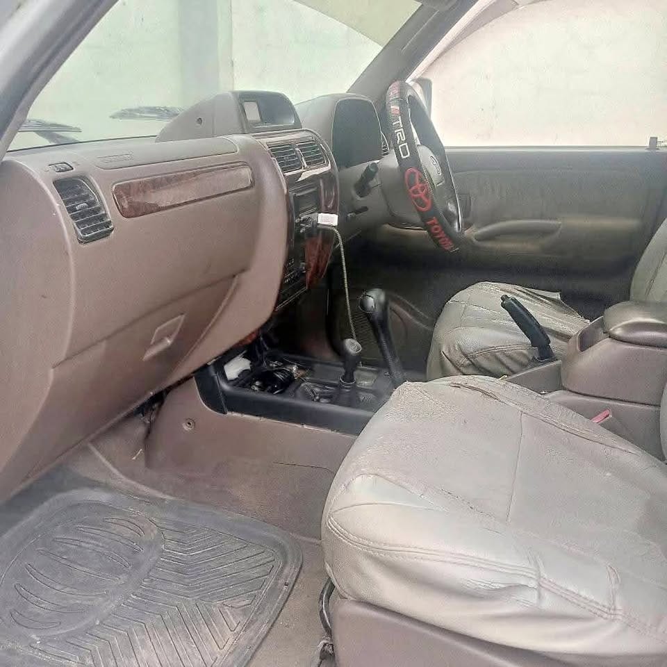 Toyota Land Cruiser Prado bei poa sokoni Dar es salaam Tanzania