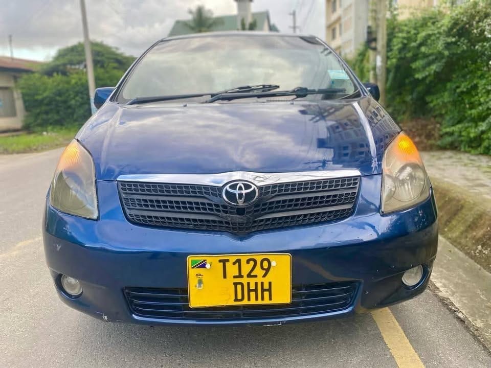 Magari Spacio 2002 lipo Dar es salaam