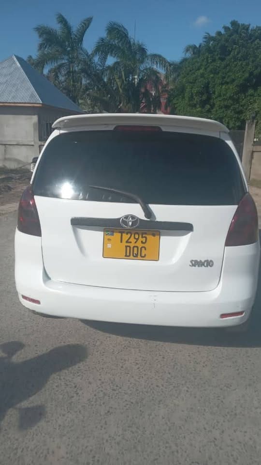 Magari Spacio 2004 lipo Dar es salaam