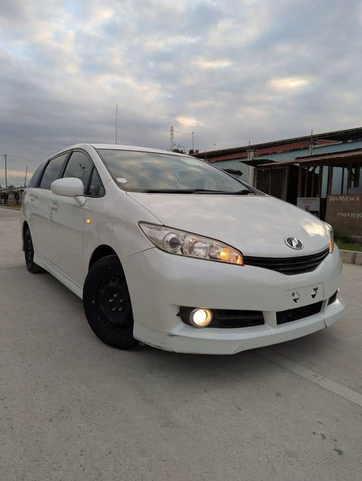 Magari Wish 2009 lipo Dar es salaam