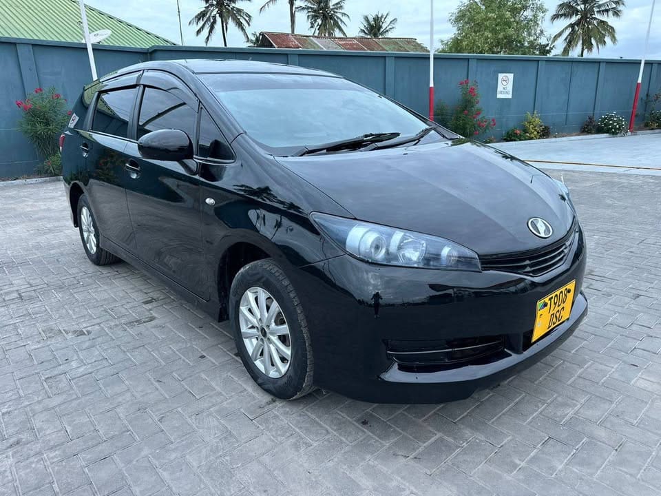 Magari Wish 2010 lipo Dar es salaam