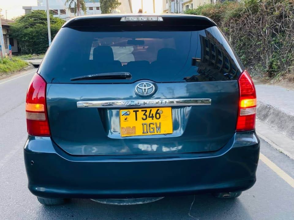 Toyota Wish bei poa sokoni Dar es salaam Tanzania