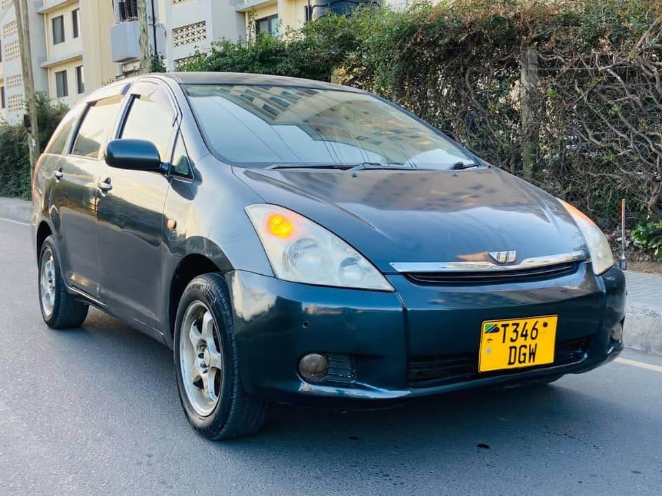 Magari Used Toyota Wish 2001 Dar es salaam Tanzania