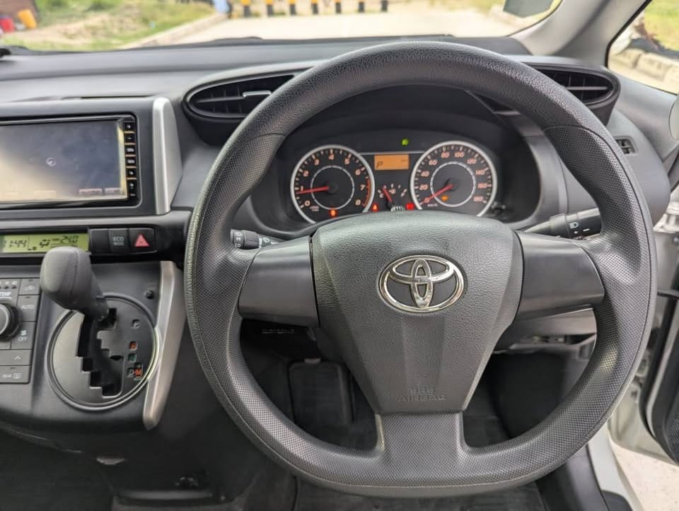 Magari Used Toyota Wish 2009 Dar es salaam Tanzania