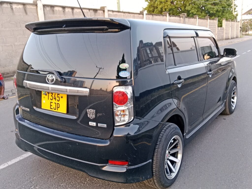 Magari Used Toyota Rumion 2011 Dar es salaam Tanzania