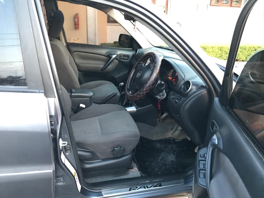 Bei ya Toyota Rav4 2005 Sokoni Dar es salaam Tanzania