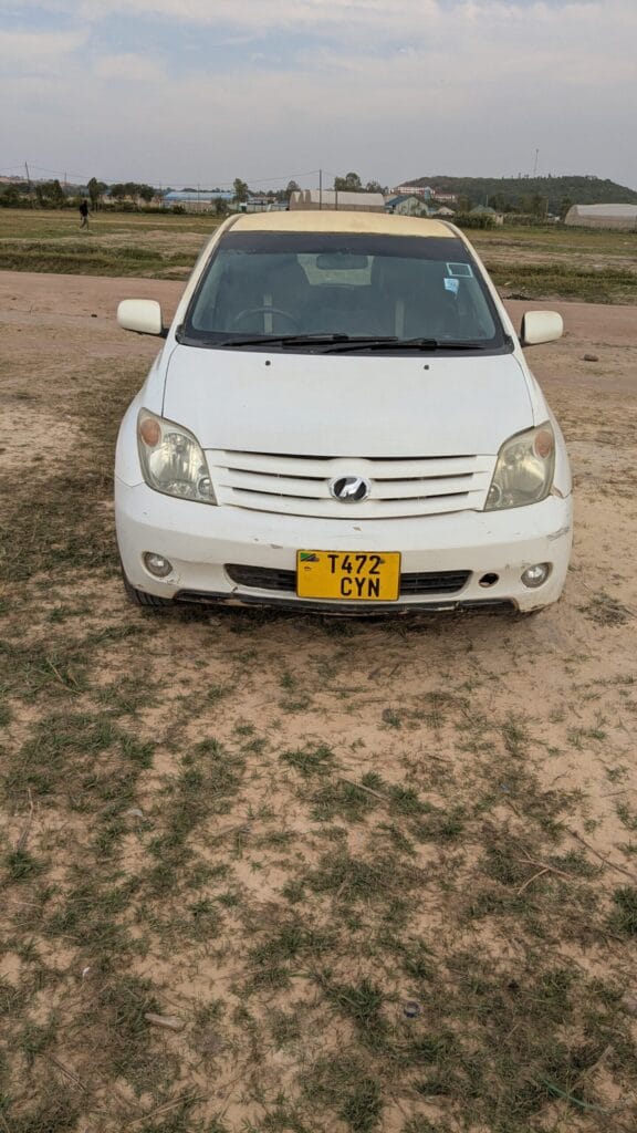 Bei ya Toyota IST 2005 Sokoni Mwanza Tanzania