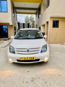 Bei ya Toyota IST 2004 Sokoni Dar es salaam Tanzania