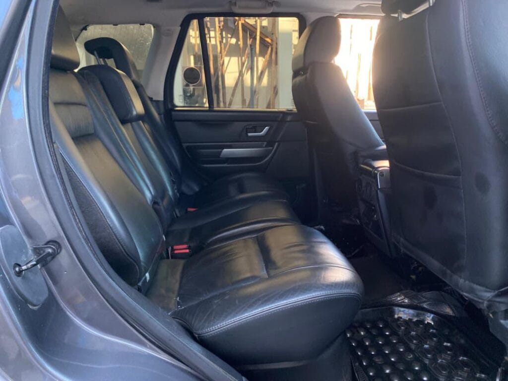 Land Rover Range Rover Sport bei poa sokoni Dar es salaam Tanzania