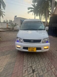 Bei ya Toyota Noah 2000 Sokoni Dar es salaam Tanzania