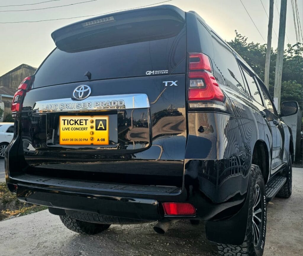 Toyota Land Cruiser Prado bei poa sokoni Dar es salaam Tanzania