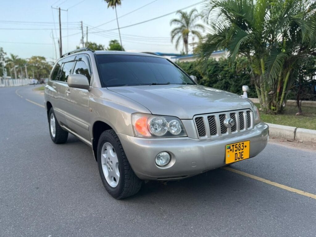 Price Of Toyota Kluger 2005 for Sale in Tanzania