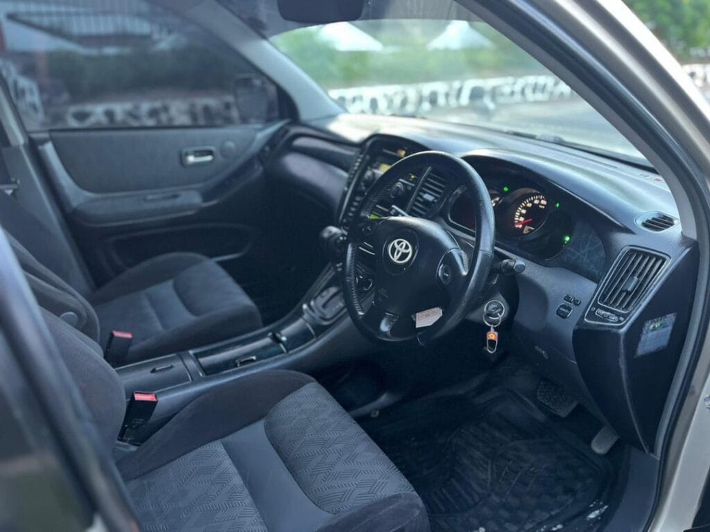 Toyota Kluger 2005 for Sale in Arusha