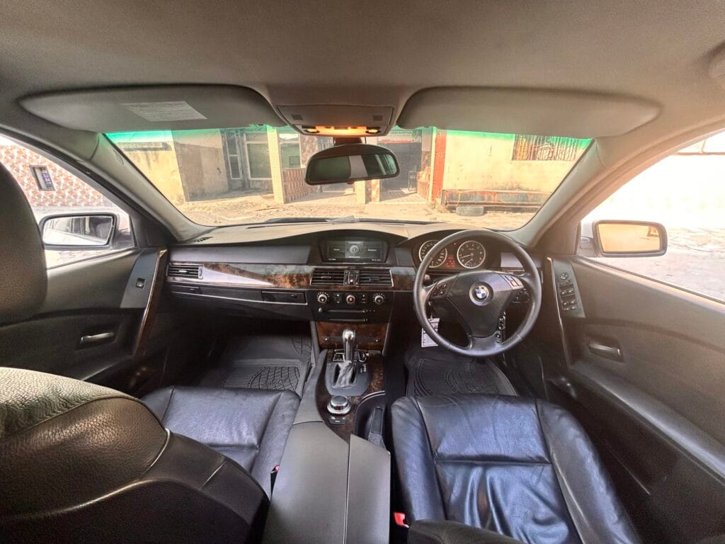 BMW 5 Series 2006 Inauzwa Dar es salaam Tanzania
