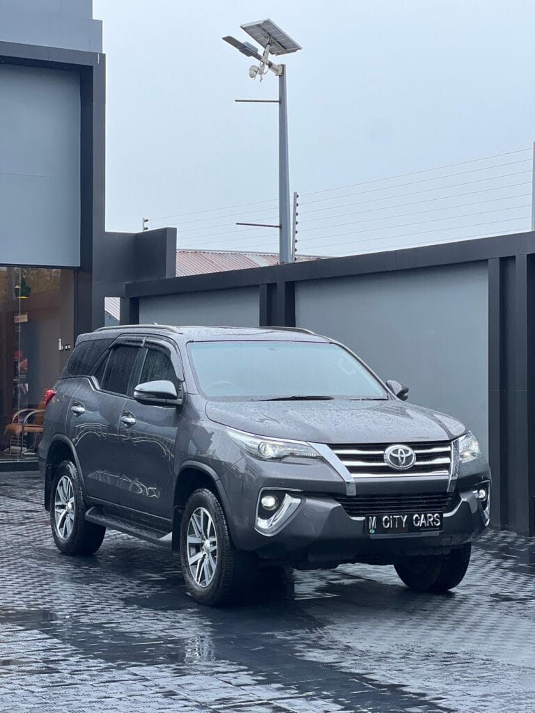 Magari Used Toyota Fortuner 2020 Dar es salaam Tanzania