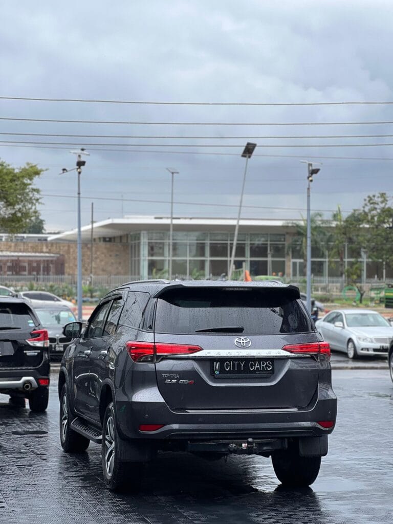 Magari Sokoni Toyota Fortuner ya Bei Poa 2020