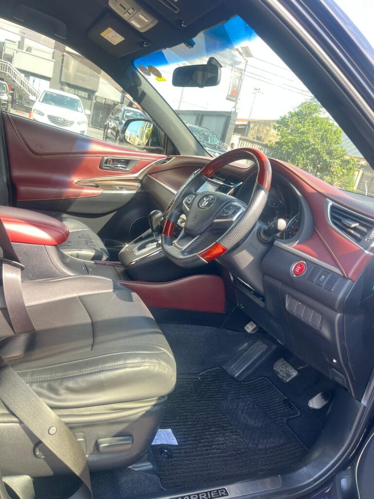 Magari Sokoni Toyota Harrier ya Bei Poa 2015