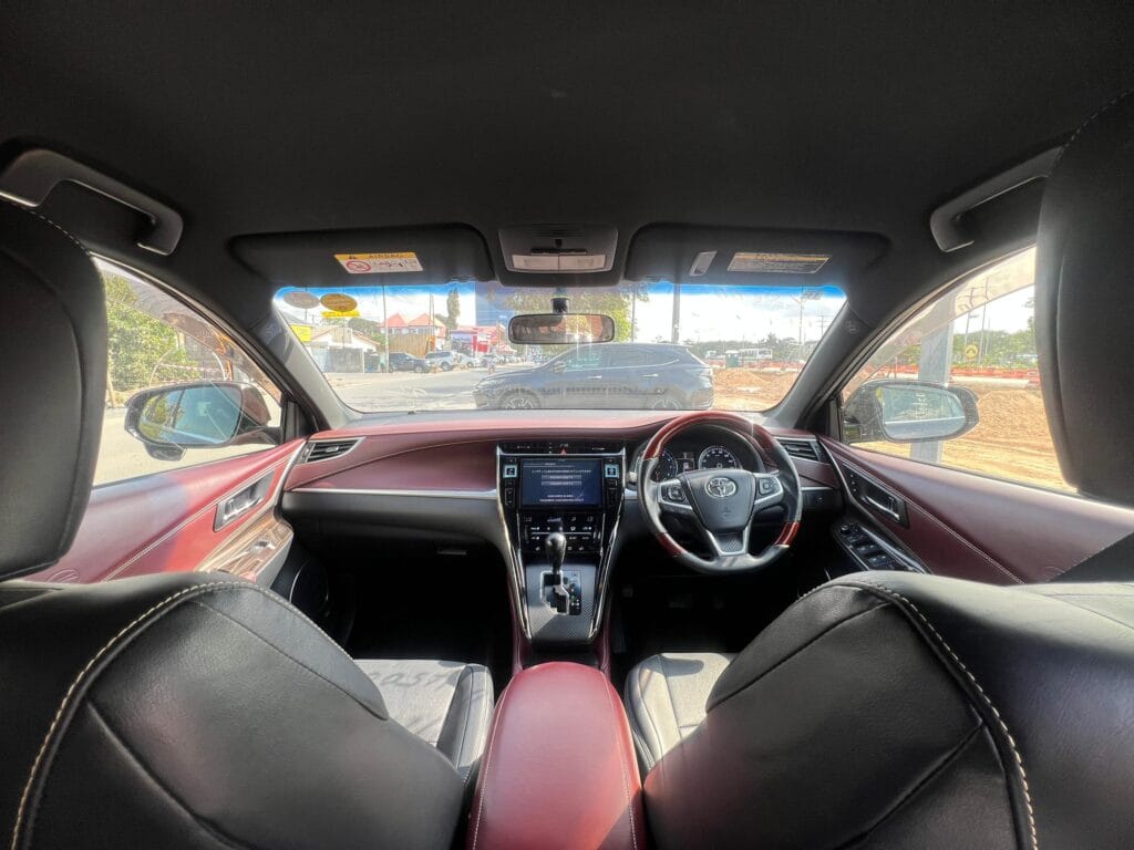 Magari Harrier 2015 lipo Dar es salaam