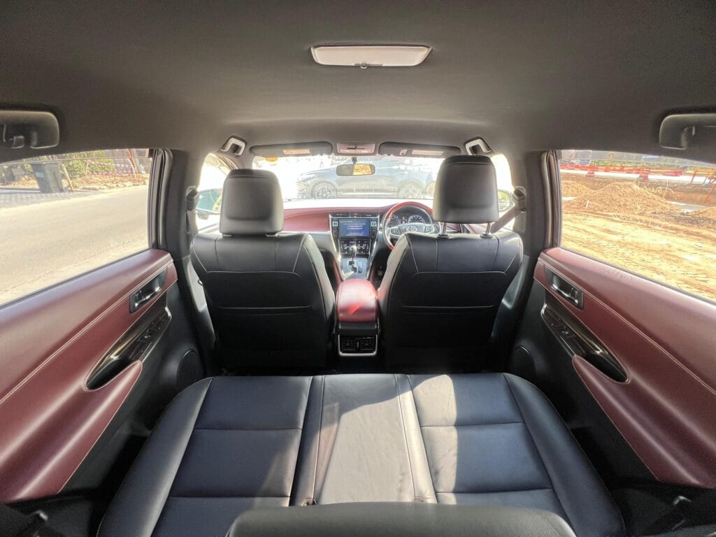 Toyota Harrier 2015 Inauzwa Dar es salaam Tanzania