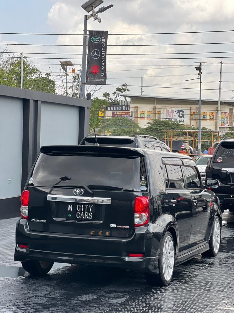 For Sale Toyota Rumion 2010 in Dar es salaam