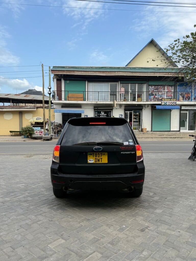 Magari Sokoni Subaru Forester ya Bei Poa 2013