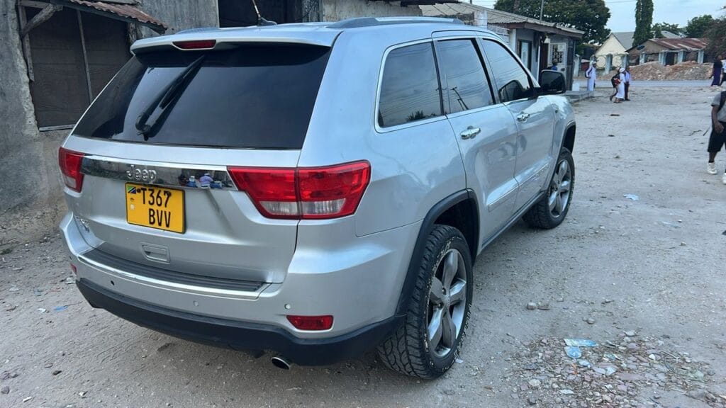 Bei ya Jeep Cherokee 2011 Sokoni Dar es salaam Tanzania