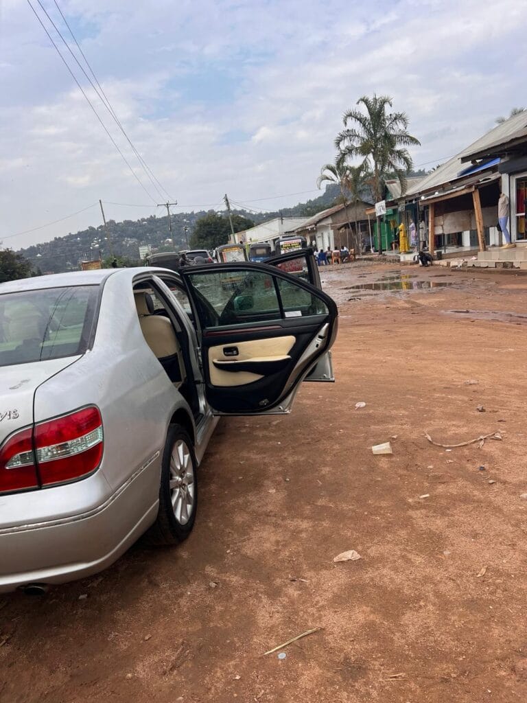 Magari Sokoni Toyota Brevis ya Bei Poa 2002