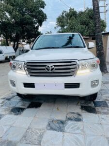 Bei ya Toyota Land Cruiser V8 2013 Sokoni Dar es salaam Tanzania