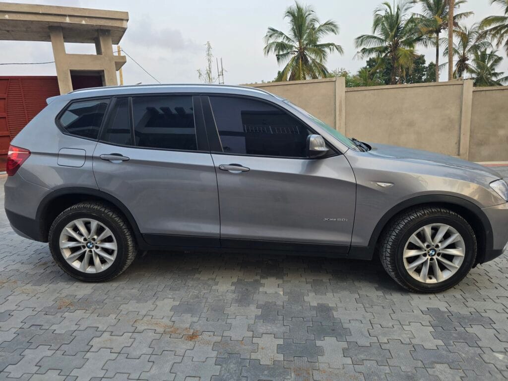 Magari X3 2013 lipo Dar es salaam