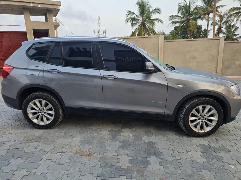 Bei ya BMW X3 2013 Sokoni Dar es salaam Tanzania