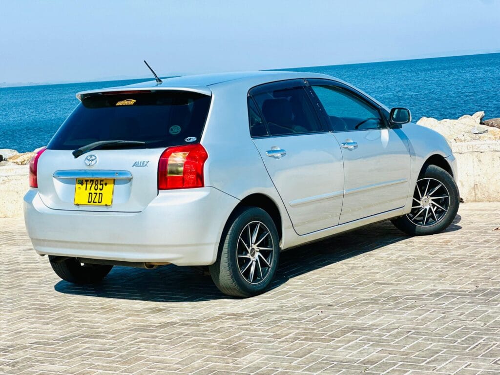 Magari Allex 2006 lipo Mwanza