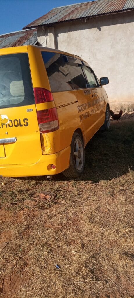 Price Toyota Noah 2005 for Sale in Iringa