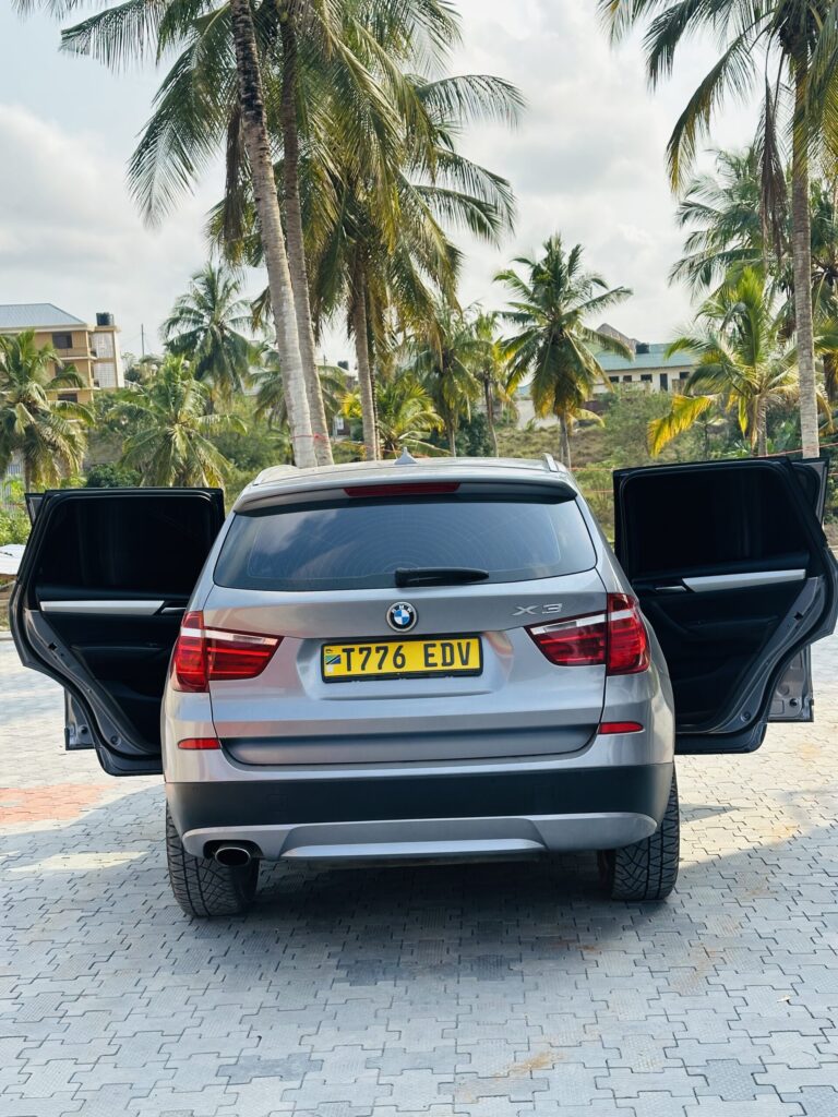 Magari X3 2013 lipo Dar es salaam